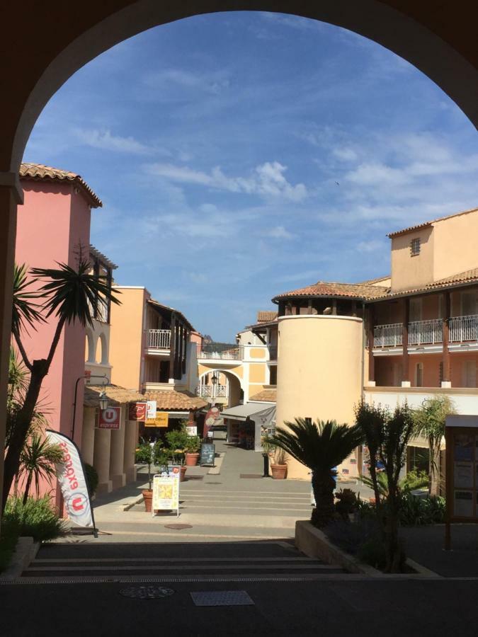Studio Cap Esterel Saint-Raphaël 外观 照片